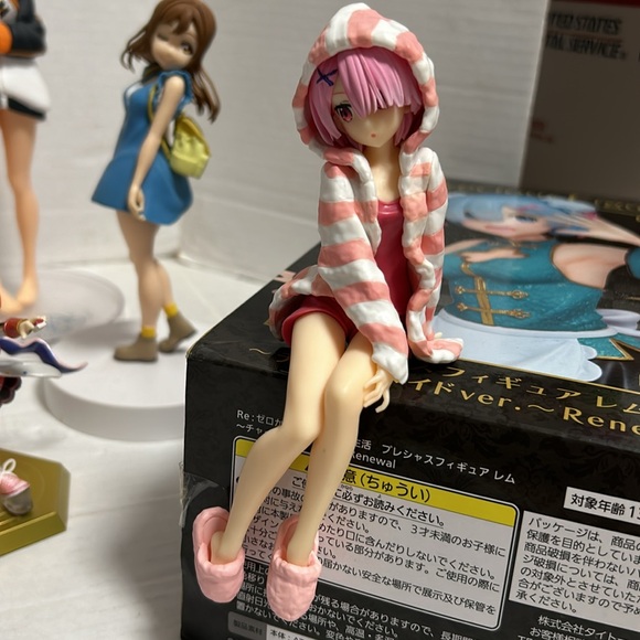 Lot of 12 Re:zero figurines - Picture 8 of 13